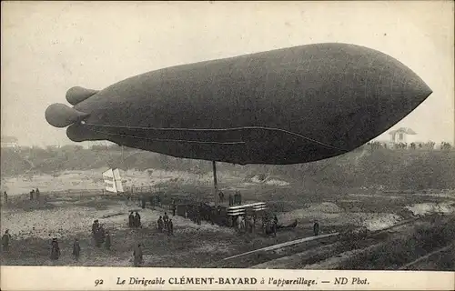 Ak Le Dirigeable Clement Bayard a l'appareillage, Luftschiff