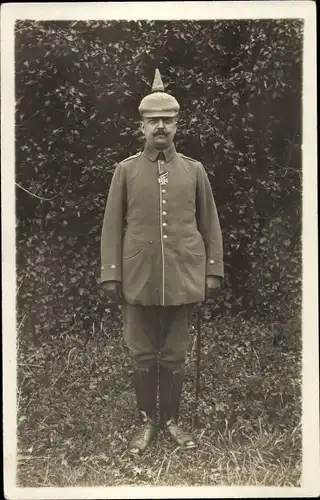 Foto Ak Deutscher Soldat in Uniform, Offizier mit Eisernem Kreuz
