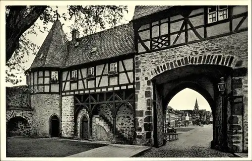 Ak Friedberg in Hessen, Südliches Burgtor mit Blick in die Kaiserstraße, Fachwerk