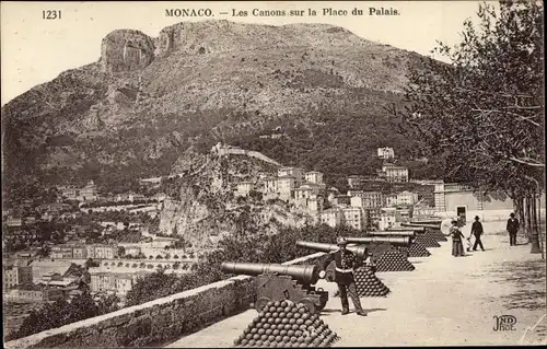 Ak Monaco, Les Canons sur la Place du Palais