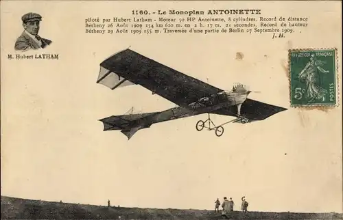 Ak L'Aviateur Hubert Latham sur son monoplan Antoinette, Flugpionier