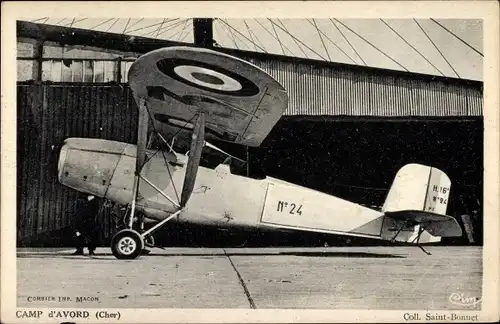 Ak Camp d'Avord Cher, Französisches Militärflugzeug No. 24