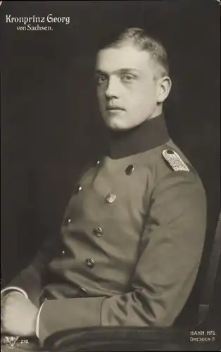 Ak Kronprinz Georg von Sachsen, Sitzportrait, Schulterklappe, Uniform