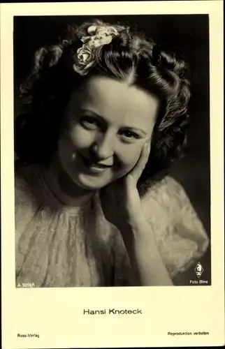 Ak Schauspielerin Hansi Knoteck, Portrait, Blumen im Haar