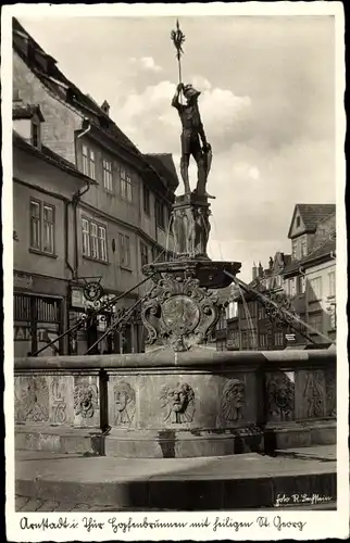 Ak Arnstadt in Thüringen, Hopfenbrunnen mit heiligem St. Georg