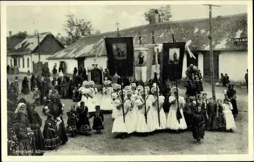 Ak Mezökövesd Ungarn, Procession religieuse