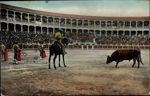 Ak Corrida de Toros, Suerte de vara, Stierkampf, Arena