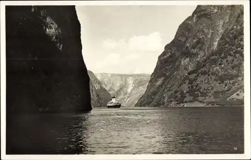 Ak Naerobugten Norwegen, Fjord, Dampfer