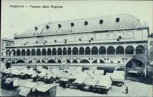 Ak Padova Padua Veneto, Palazzo della Ragione, Palast