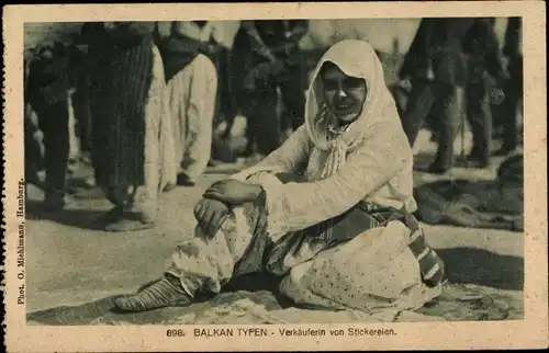 Ak Balkantypen, Verkäuferin von Stickereien