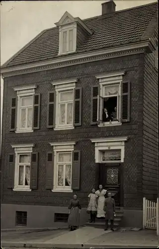 Foto Ak Remscheid im Bergischen Land, Wohnhaus, Anwohner