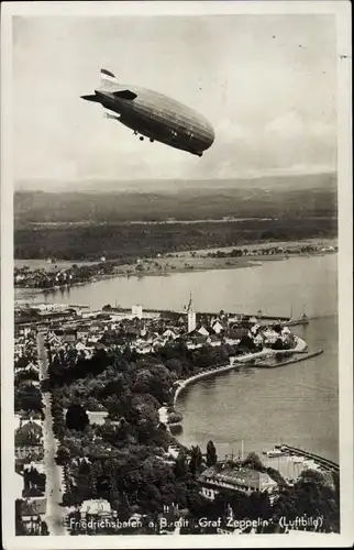 Ak Friedrichshafen am Bodensee, Luftschiff Graf Zeppelin, Fliegeraufnahme