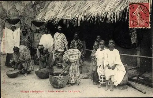Ak Senegal, Village, Porte Maillot, Le Lavoir