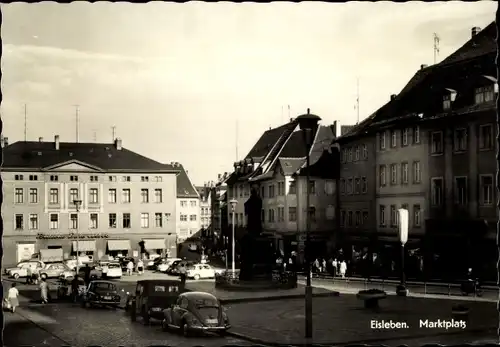 Ak Lutherstadt Eisleben, Marktplatz, Autos