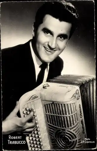 Ak Komponist Robert Trabucco, Portrait mit Akkordeon