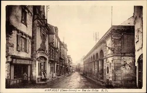 Ak Airvault Deux Sèvres, Rue des Halles, Charcuterie