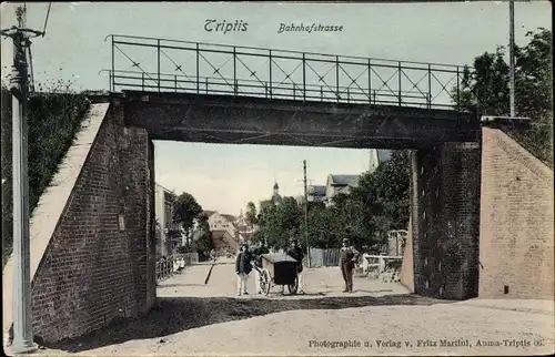 Ak Triptis in Thüringen, Bahnhofstraße, Bahnüberführung