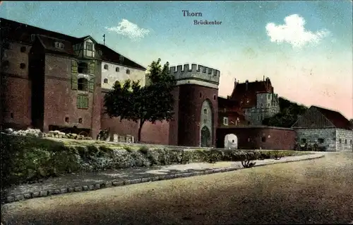Ak Toruń Thorn Westpreußen, Stadtpartie mit Blick auf das Brückentor
