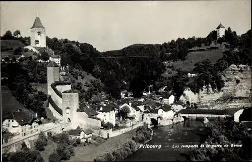 Ak Fribourg Freiburg Stadt Schweiz, Les remparts et la porte de Berne