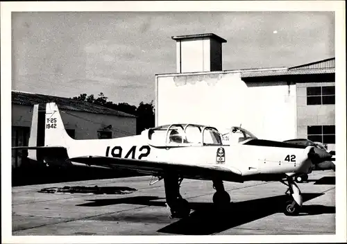 Foto Brasilianisches Militärflugzeug, Neiva N621 Universal, T 25 1942