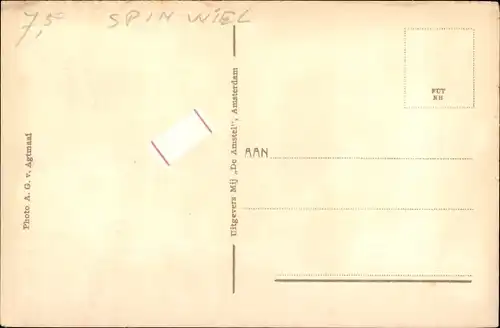 Ak Oud Groninger Kleederdracht, Niederländische Tracht, Wohnstube, Spinnrad, Wandteller