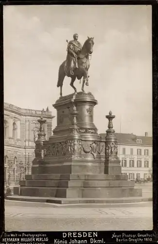 Ak Dresden Altstadt, König-Johann-Denkmal, Theaterplatz