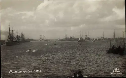 Ak Deutsche Kriegsschiffe, Flotte im großen Hafen