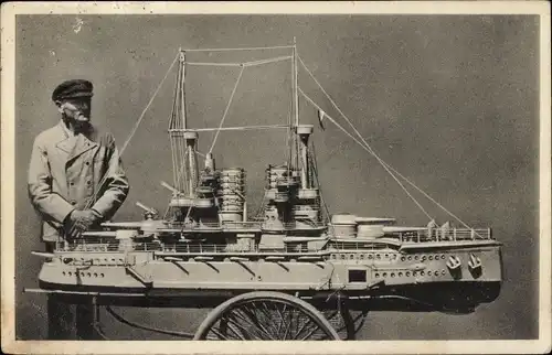 Ak Panzerkreuzer Modell Klasse Lützow, Arthur Kästner aus Schleiz, Schiffsmodell
