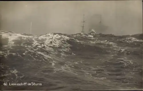 Ak Deutsches Kriegsschiff, Linienschiff im Sturm