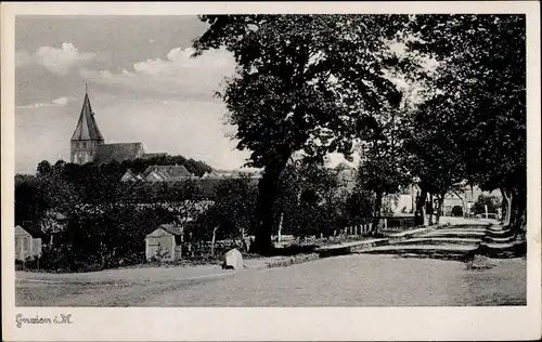 Ak Gnoien in Mecklenburg, Straßenpartie, Kirche