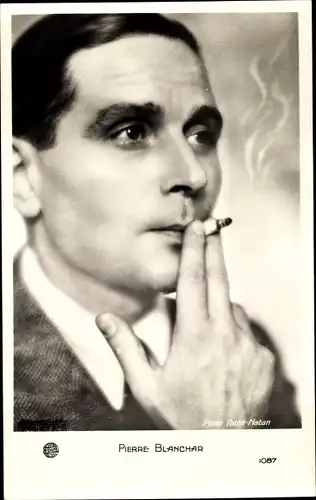 Ak Schauspieler Pierre Blanchar, Portrait, Zigarette