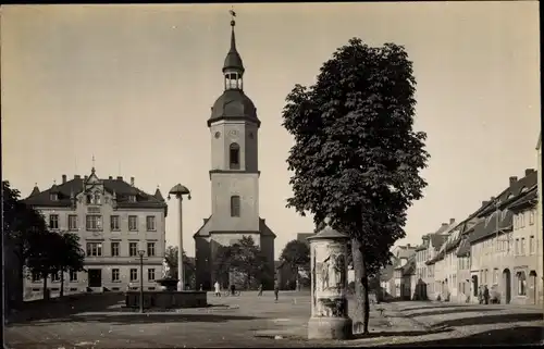 Foto Ak Triptis in Thüringen, Markt, Kirche, Schule, Litfaßsäule