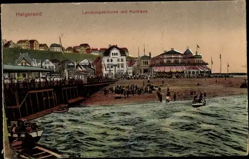 Ak Nordseeinsel Helgoland, Landungsbrücke mit Kurhaus