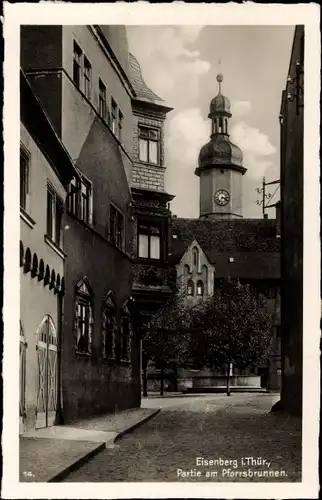 Ak Eisenberg in Thüringen, Partie am Pforrsbrunnen, Kirchturm
