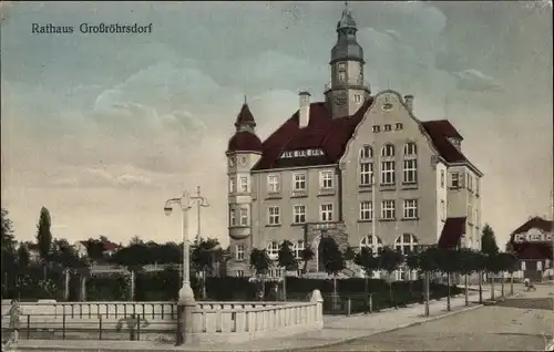 Ak Großröhrsdorf in Sachsen, Rathaus, Gesamtansicht, Straßenseite