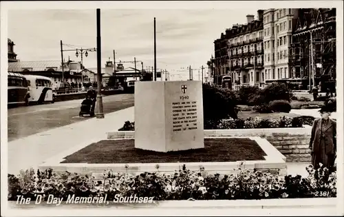 Ak Southsea Portsmouth South East England, D Day Memorial