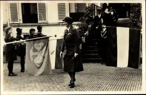 Ak Soestdijk Utrecht Niederlande, Chief Guide Lady Baden Powell, Bezoek op het Paleis 1946