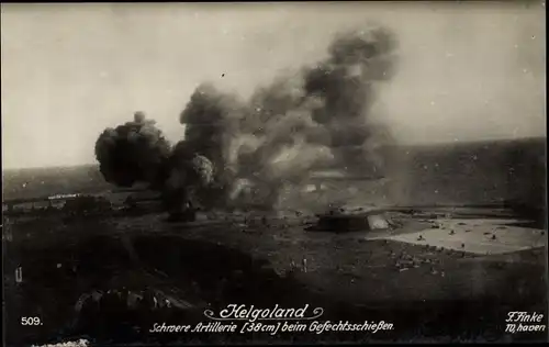 Foto Ak Nordseeinsel Helgoland, Schwere Artillerie beim Gefechtschießen, 38 cm