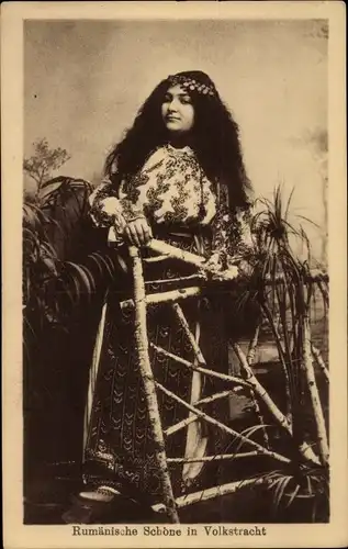 Ak Frau in rumänischer Volkstracht