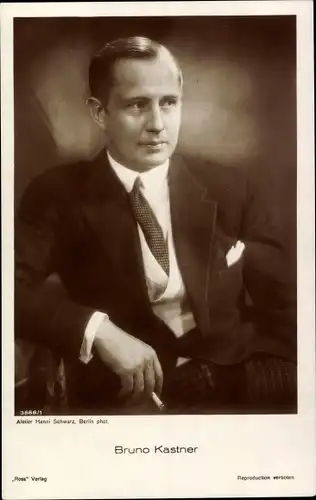 Ak Schauspieler Bruno Kastner, Portrait, Zigarette, Ross Verlag 3886/1