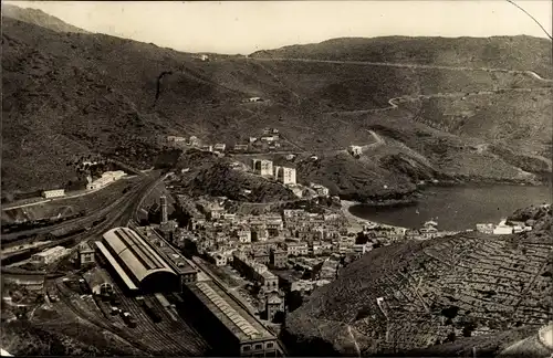 Ak Portbou Port Bou Katalonien, Vista panoramica, Bahnhof