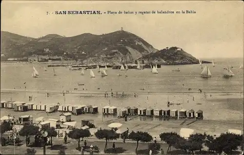 Ak San Sebastian Baskenland, Playa de banos y regatas de balandros en la Bahia