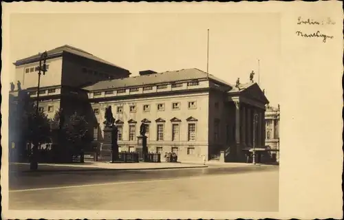 Foto Ak Berlin Mitte, Deutsche Staatsoper, Unter den Linden