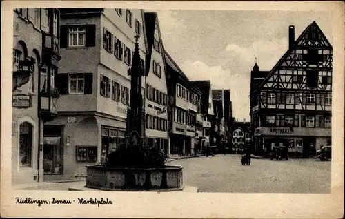 Ak Riedlingen an der Donau Württemberg, Marktplatz, Brunnen