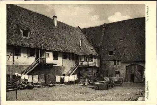 Ak Maulbronn im Schwarzwald, Hof eines Wohnhauses