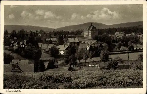 Ak Schmiedefeld am Rennsteig Thüringen, Blick auf den Ort mit Umgebung