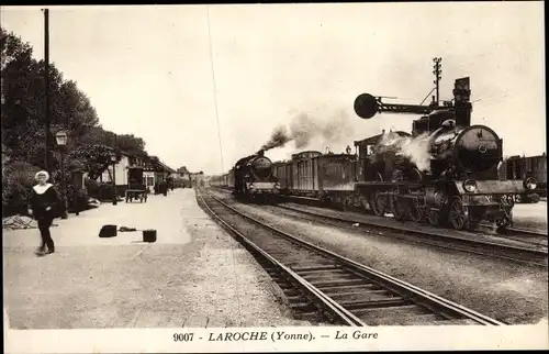 Ak Laroche Migennes Yonne, La Gare, Eisenbahn