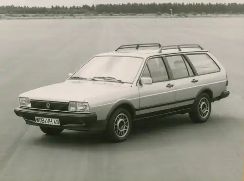 Foto Automobil, VW Passat B2, KFZ Kennz. WOB VH 49