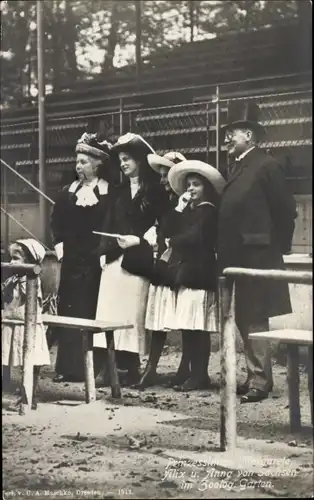 Ak Prinzessinnen Margarete, Alix und Anna von Sachsen im Zoo
