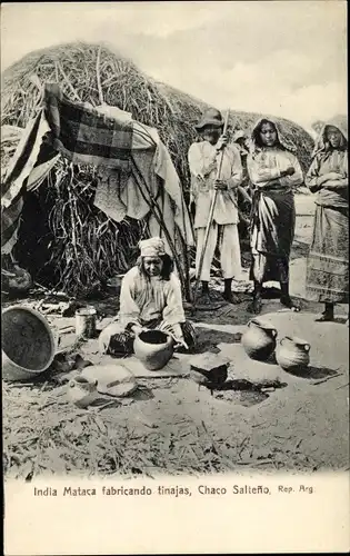 Ak Argentinien, Chaco Salteño, India Mataca fabricando tinajas